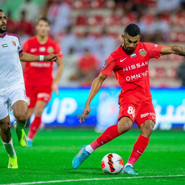 Ten man Shabab Alahli wins Al-Wahda 1-0